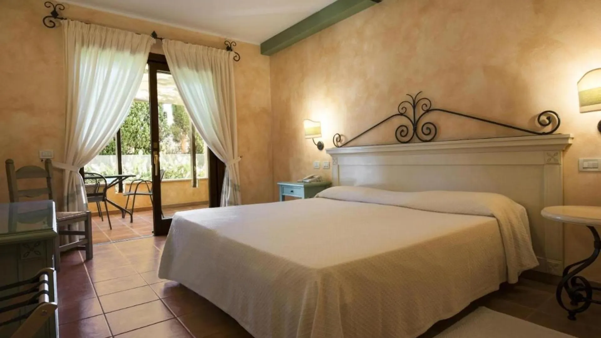 Tranquil Lantana Resort 1 Bedroom Room Apartment Sleeps 5 Pula 0*,