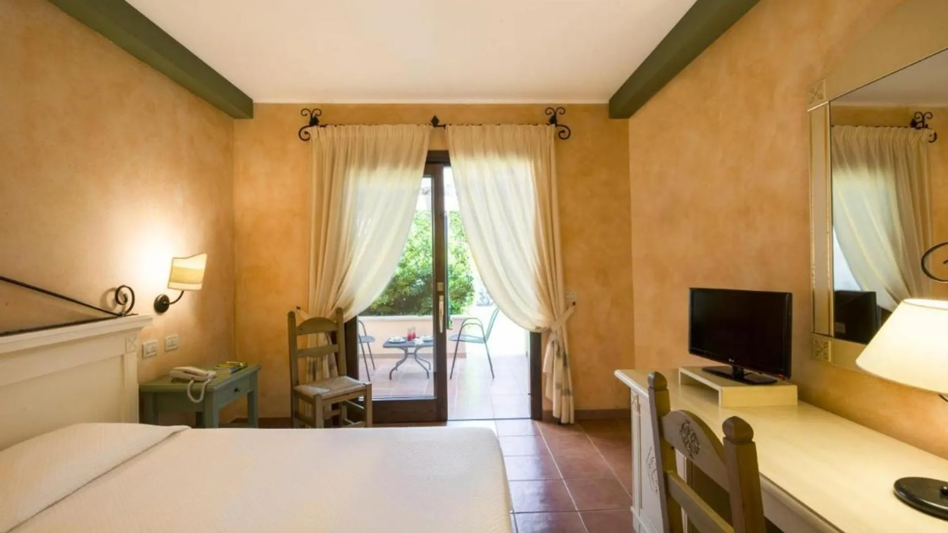 Tranquil Lantana Resort 1 Bedroom Room Apartment Sleeps 5 Pula